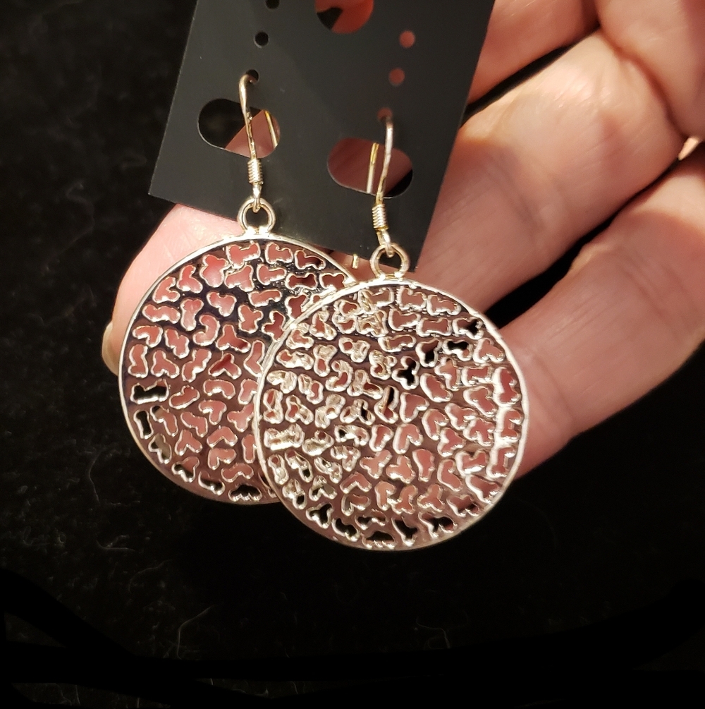 NWOT Silver Plated Earrings Modern Minimalist Artistic Design Light As A Feather